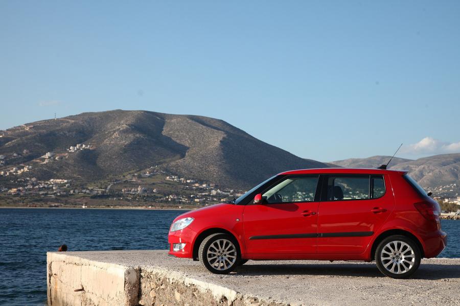  Skoda Fabia 2010 года  (фото 14 из 57)
